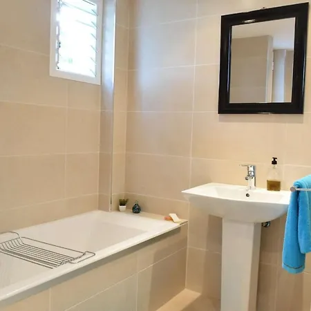 Atico Duplex En Naranjos, 아파트